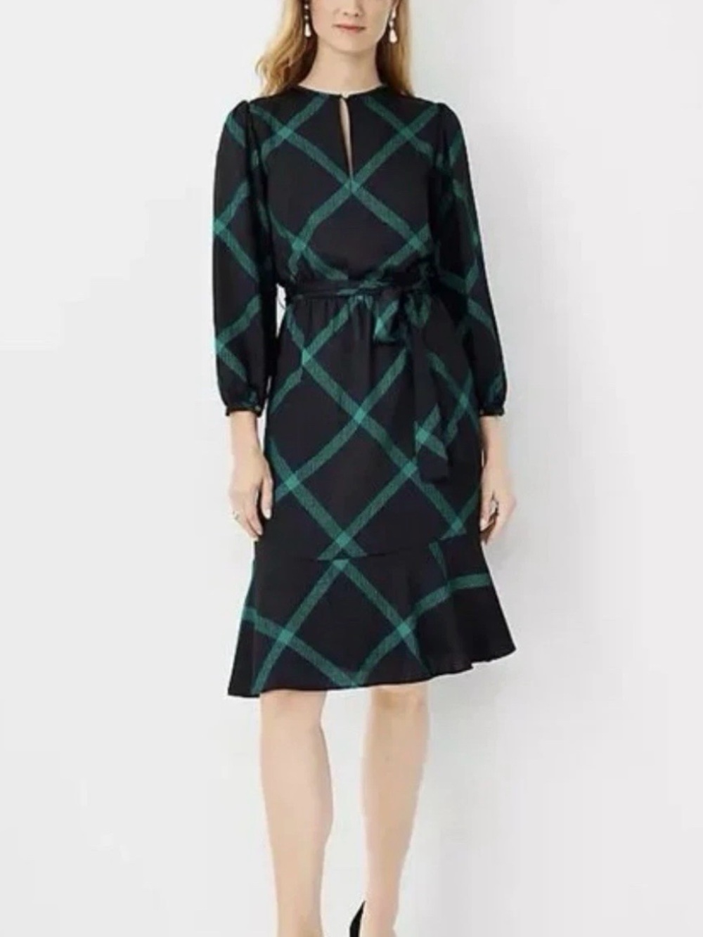 Ann Taylor Tie Waist Midi Dress Size 2 Black Green Geometric Print Flutter Hem